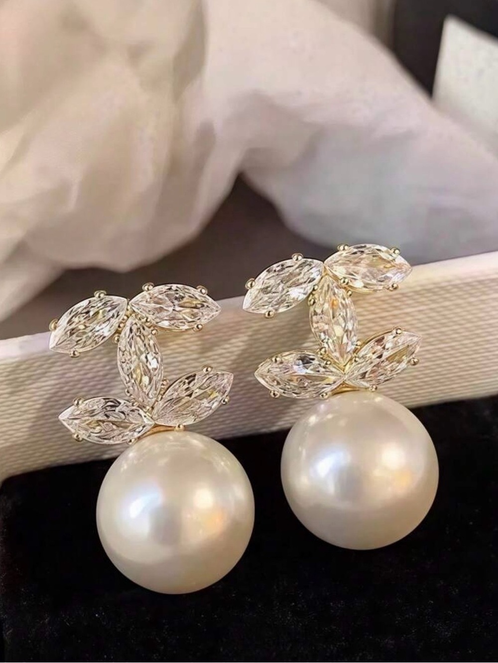 CC Logo 18k Gold Plated Pearl Drop Statement Earrings - Women Jewelry - Picture 3 of 7